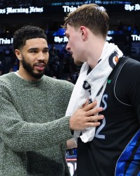 v站-我的杜克小学弟！塔图姆赛后找学弟弗拉格寒暄 后者砍36+9+6