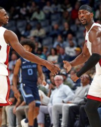 v站-经典团队胜利！热火10人进入轮换&amp;8人有得分入账 其中7人上双！